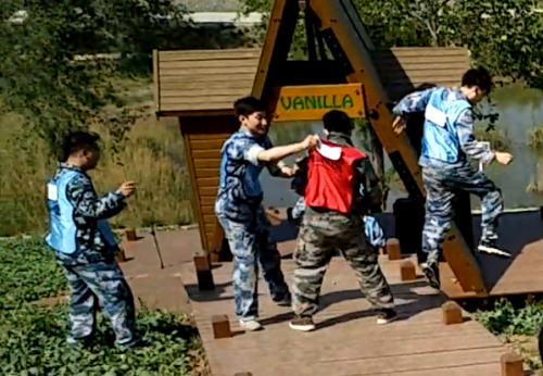 “團(tuán)結(jié)一心,勇往直前”-2017萬(wàn)興通達(dá)拓展活動(dòng)_萬(wàn)興通達(dá)裝飾