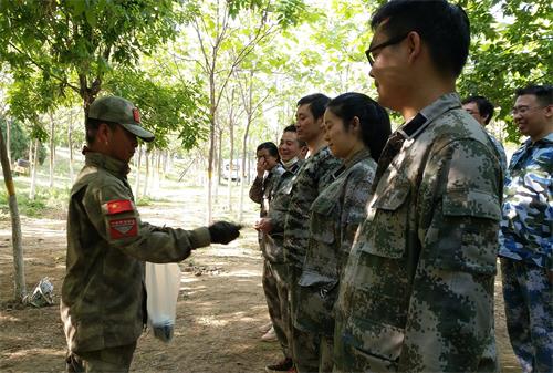 “團(tuán)結(jié)一心,勇往直前”-2017萬(wàn)興通達(dá)拓展活動(dòng)_萬(wàn)興通達(dá)裝飾