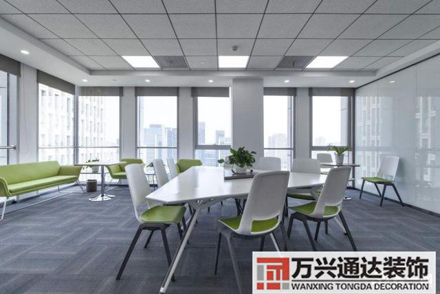 近門口的辦公室座位放什么風(fēng)水辦公室座位靠墻角風(fēng)水