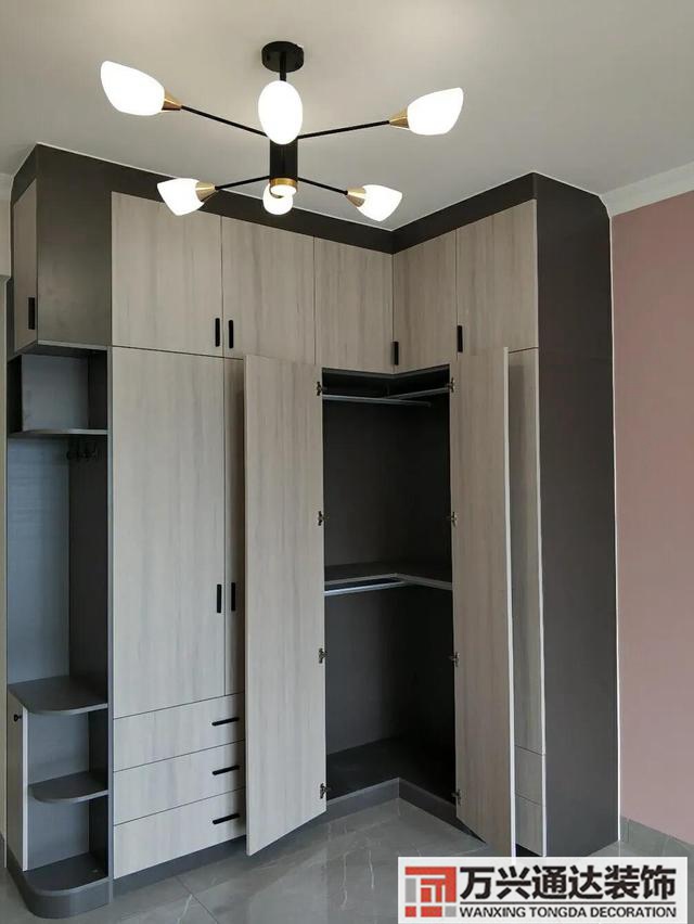 裝修衣柜效果圖現在裝修衣柜效果圖